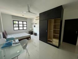 East Coast Road (D15), Apartment #524219061